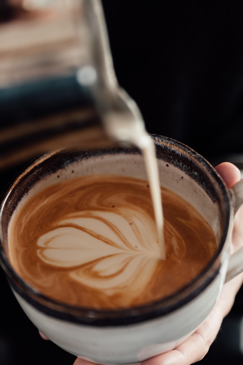 erfahren sie alles über die milchgerinnung: prozesse, techniken und anwendungen in der lebensmittelindustrie. entdecken sie die geheimnisse hinter der perfekten käseherstellung und die bedeutung der richtigen coagulation in der milchverarbeitung.
