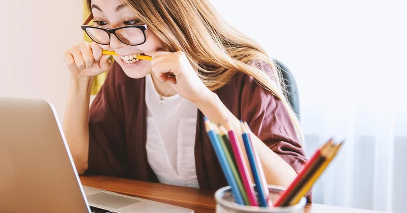Quarterlife Crisis im Alltag: wo sie auftaucht, wo man sie nicht erwartet